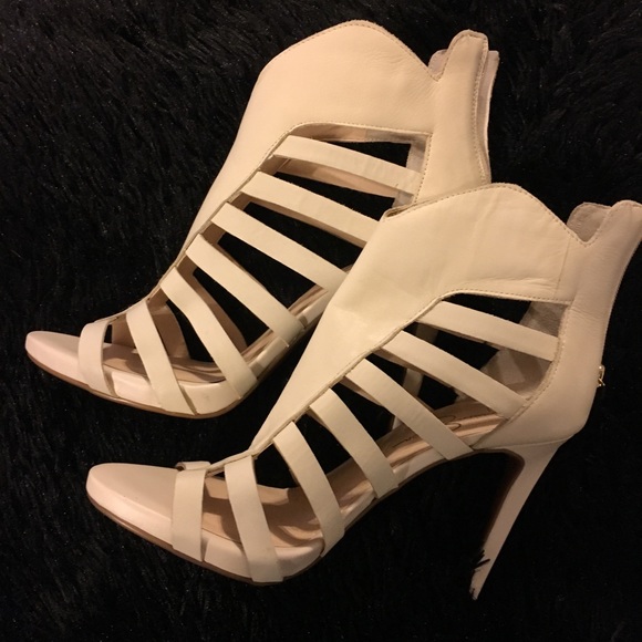 Jessica Simpson Heels - Picture 1 of 2